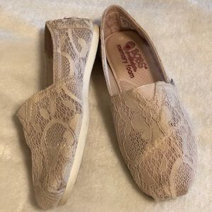 Women’s Bobs Slip Ons (size 7)